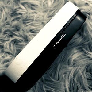 MAC LIMITED EDITION CREAM GLITTER and BLACK KEEPSAKE BOX